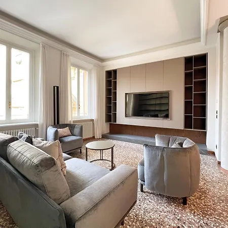 Ur Nest Santo Stefano G * Bolonya