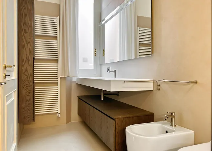 Ur Nest Santo Stefano G * Bolonya